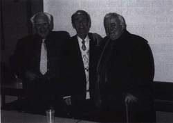 Photo prise par G. Moll, DO. MRO(F) à Bordeaux lors du séminaire « Paroles d'anciens » organisé par EROP - Études et recherches en ostéopathie pluridimensionnelle -, en janvier 2000.